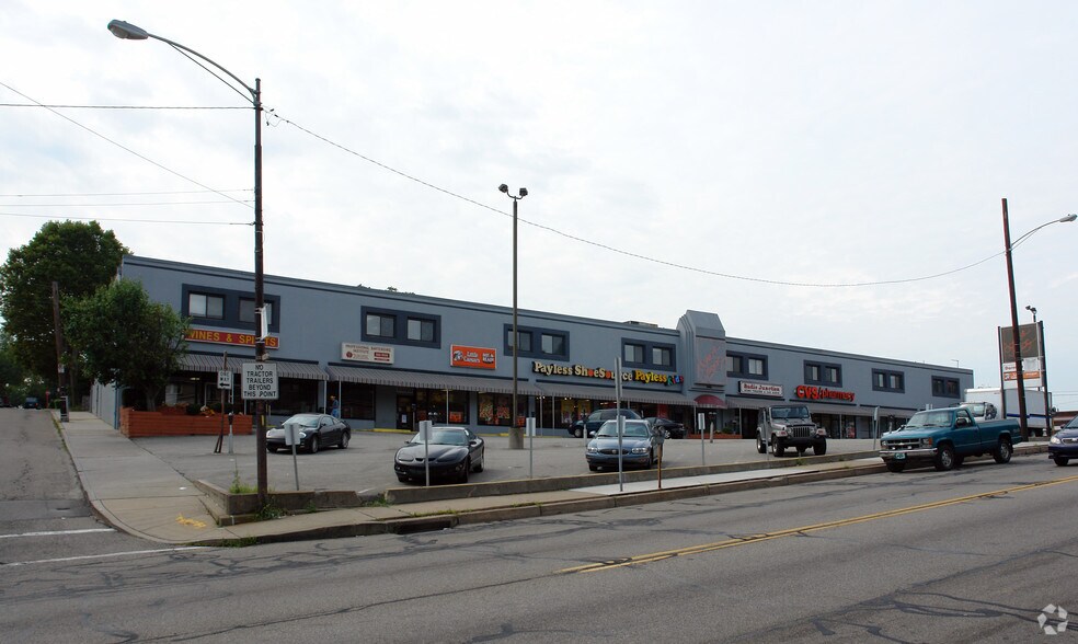 2961-2973 W Liberty Ave, Pittsburgh, PA à louer - Photo du bâtiment - Image 2 de 2