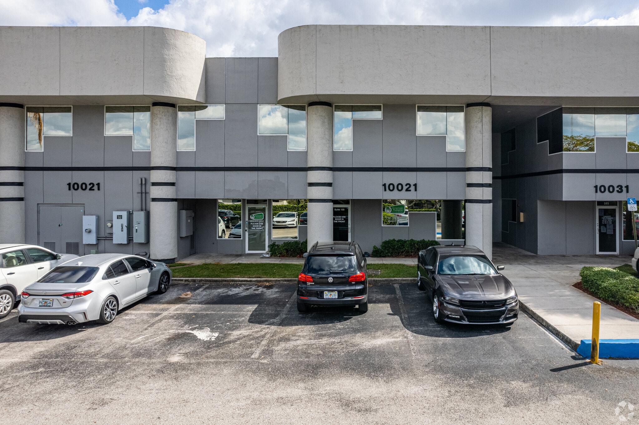 10011-10031 Pines Blvd, Pembroke Pines, FL for lease Building Photo- Image 1 of 14