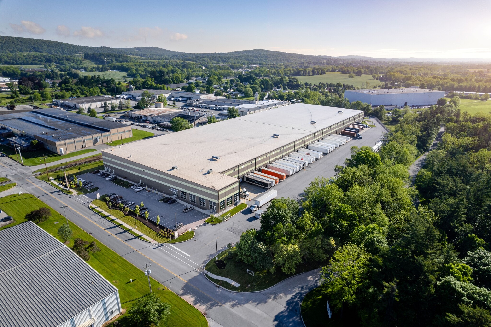 125 Stonewood Rd, York, PA for lease Primary Photo- Image 1 of 6