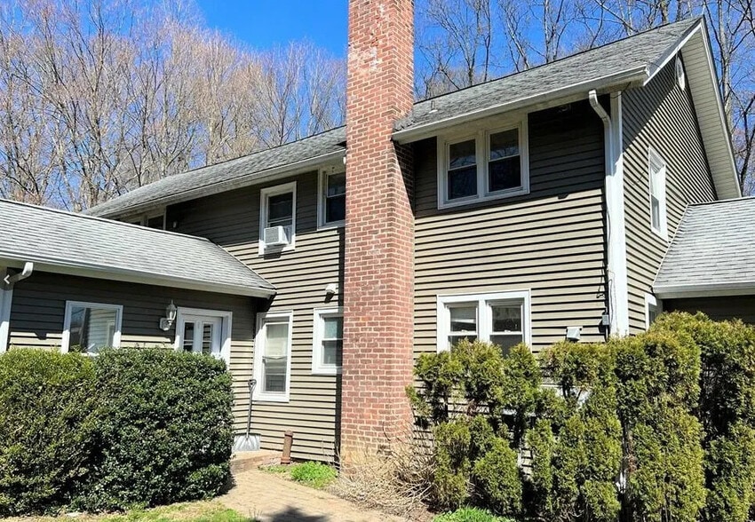 189 Fair St, Carmel, NY à vendre - Photo du bâtiment - Image 2 de 11
