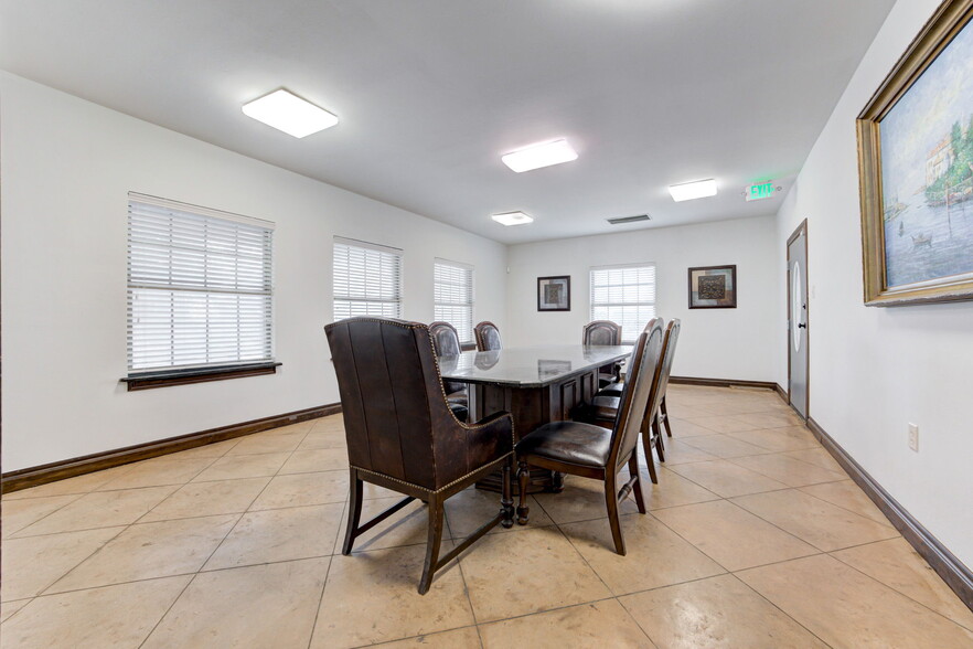 11575 S Western Ave, Edmond, OK for sale - Building Photo - Image 3 of 5