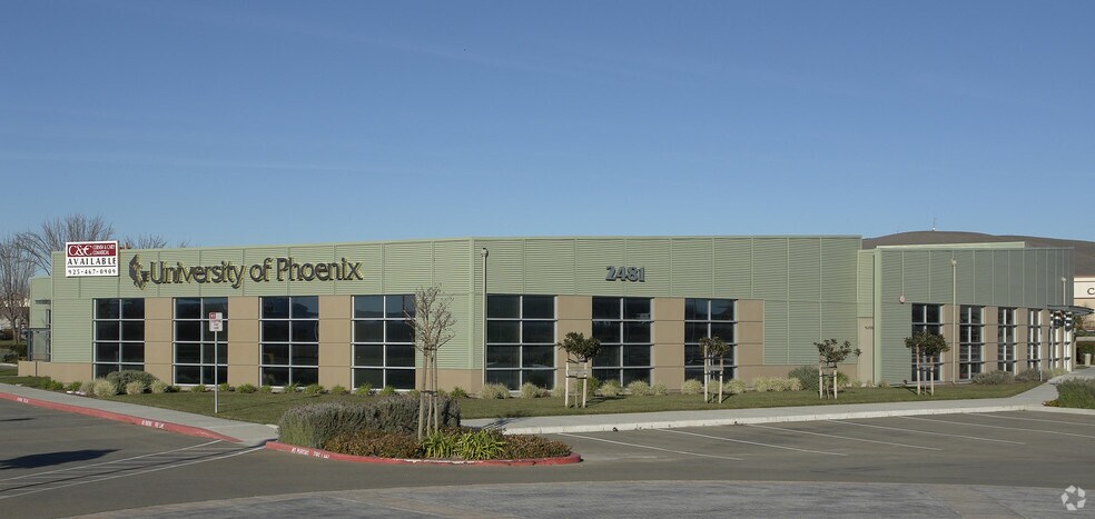 2481 Constitution Dr, Livermore, CA à vendre - Photo du bâtiment - Image 3 de 13