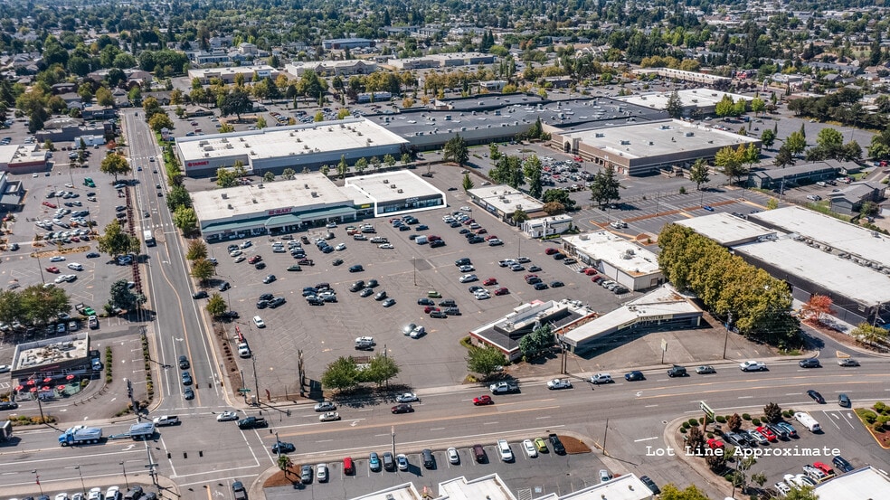 2248 Santiam Hwy SE, Albany, OR for lease - Building Photo - Image 3 of 41