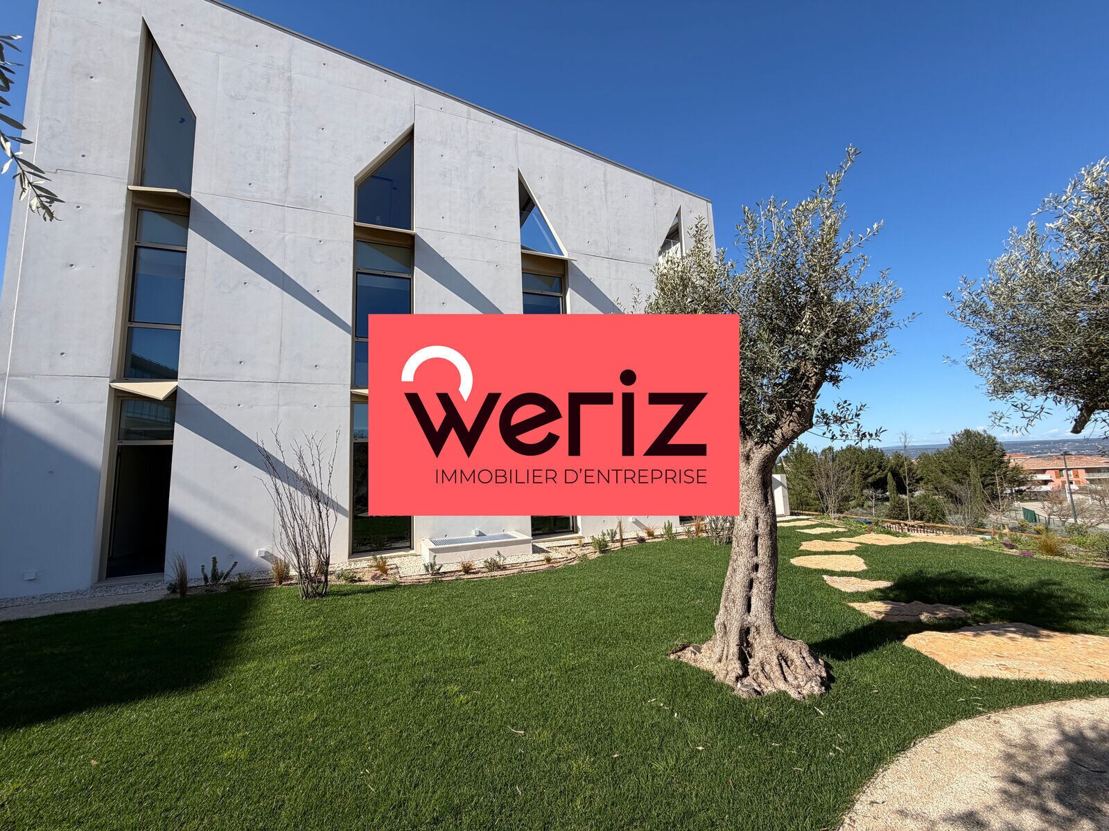 Office in Aix-en-Provence for lease Building Photo- Image 1 of 13