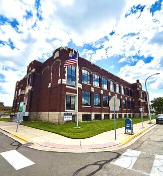 Plus de détails pour 333 W 7th St, Royal Oak, MI - Bureau à louer