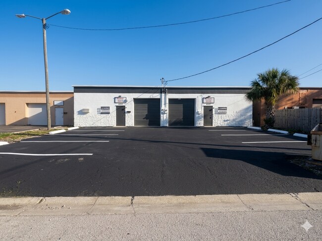 Plus de détails pour 4055-4059 7th Ter, Saint Petersburg, FL - Industriel à vendre