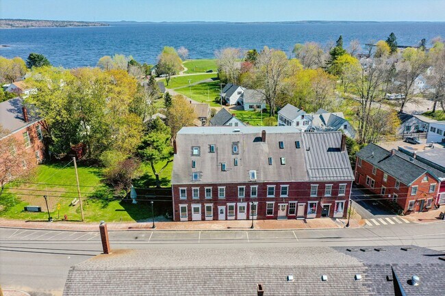 More details for 37-39 E Main St, Searsport, ME - Retail for Sale