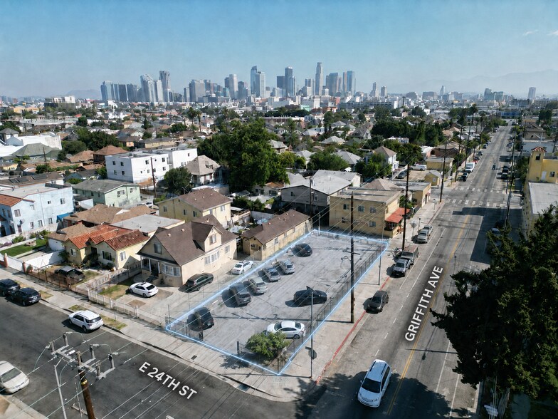 2315-2319 Griffith Ave, Los Angeles, CA à vendre - Photo du bâtiment - Image 2 de 7
