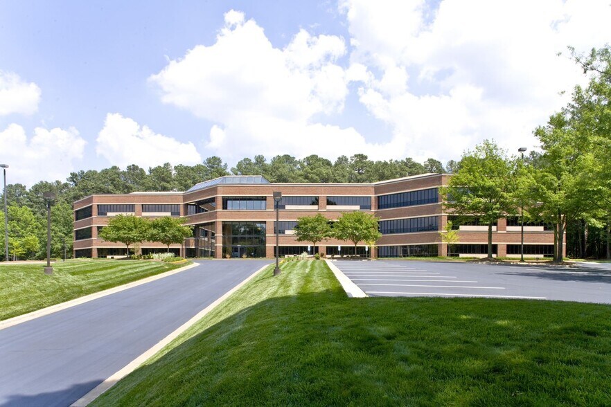 3600 Glenwood Ave, Raleigh, NC à louer - Photo du bâtiment - Image 1 de 6