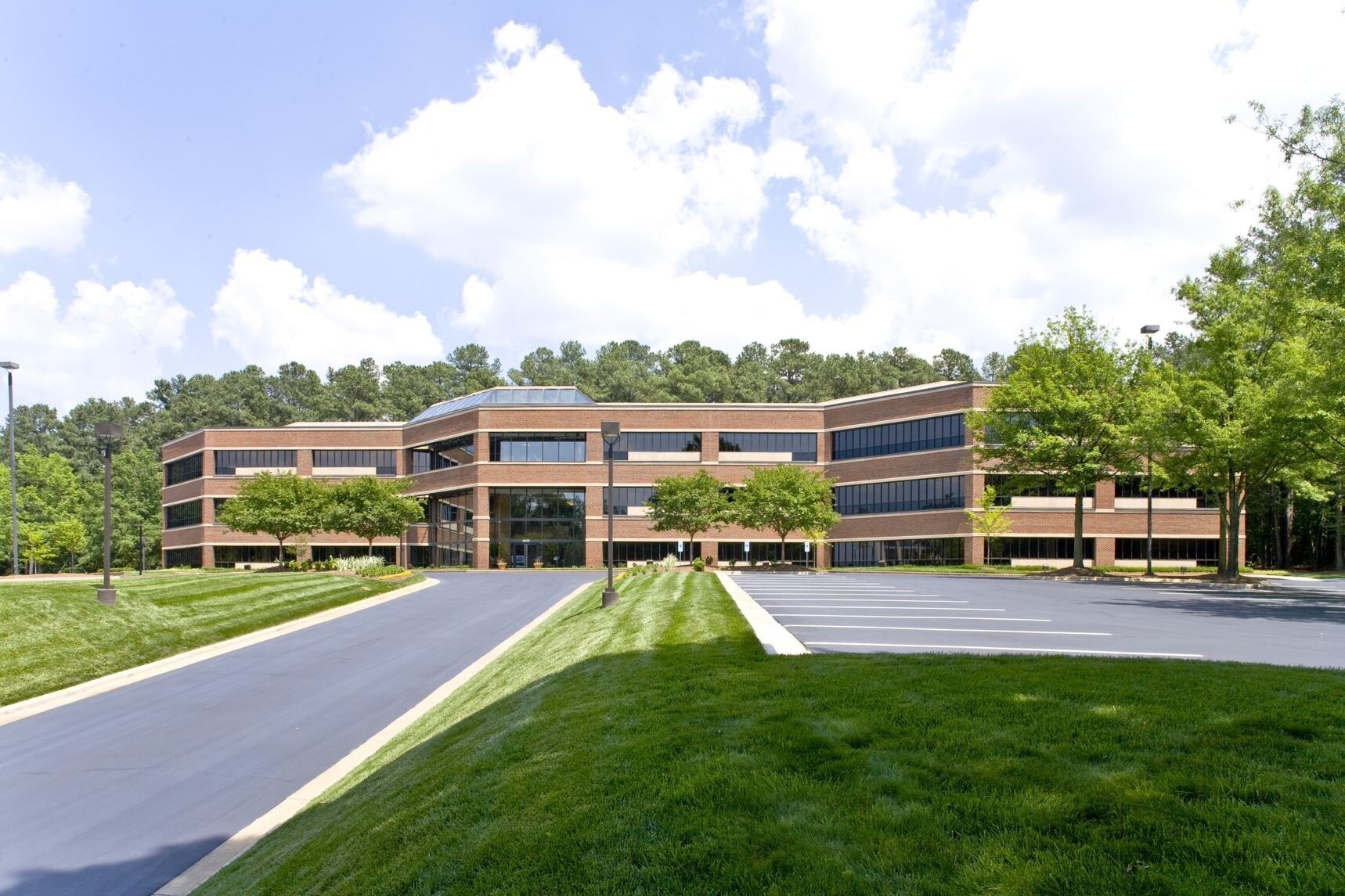 3600 Glenwood Ave, Raleigh, NC à louer Photo du bâtiment- Image 1 de 7