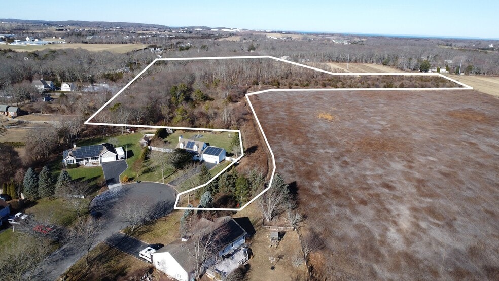 209 Crystal Dr, Aquebogue, NY for sale - Building Photo - Image 2 of 3