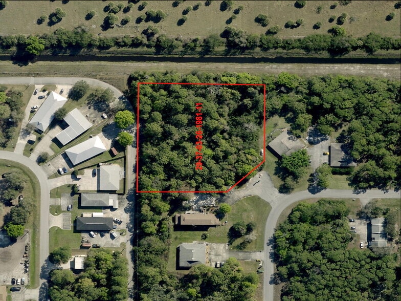 1984 Agora Cir SE, Palm Bay, FL à vendre - Photo du bâtiment - Image 1 de 12