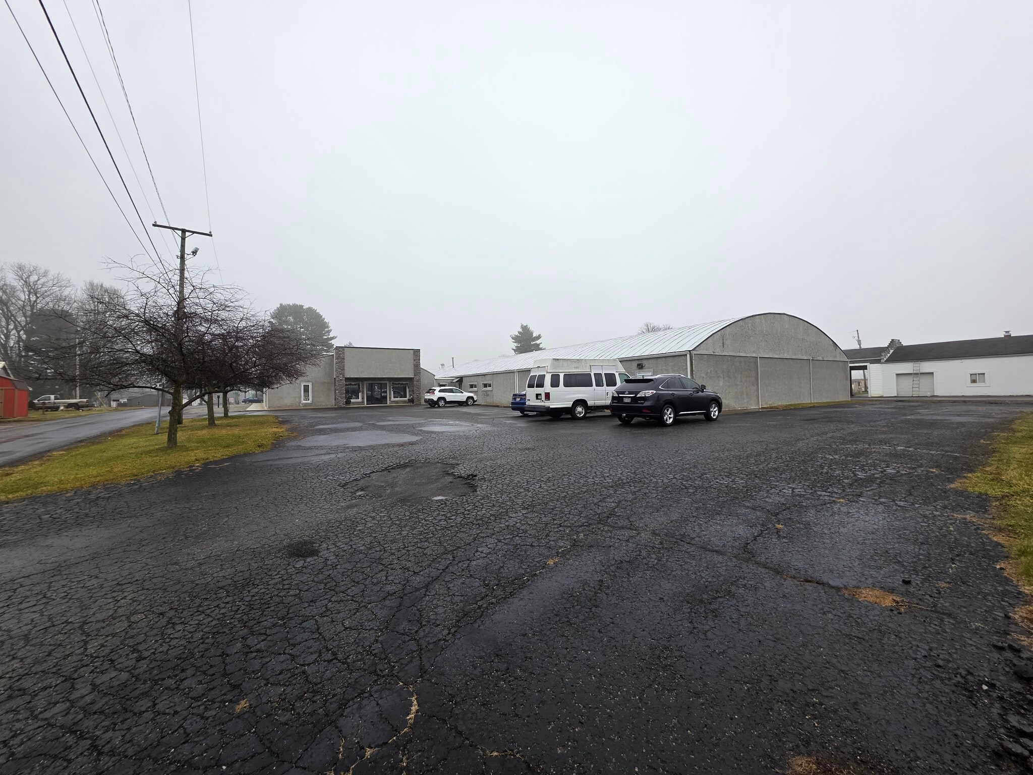 806 Harcourt Rd, Mount Vernon, OH for lease Building Photo- Image 1 of 7