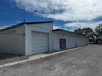 Plus de détails pour 6631-6633 Gateway Ave, Sarasota, FL - Bureau/Commerce de détail à louer