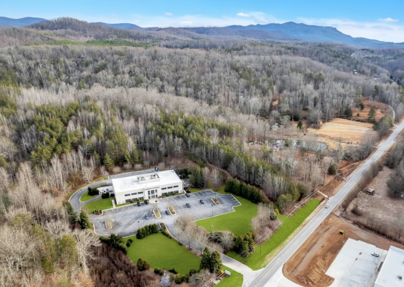 3598 Highway 11, Travelers Rest, SC for lease - Building Photo - Image 2 of 24