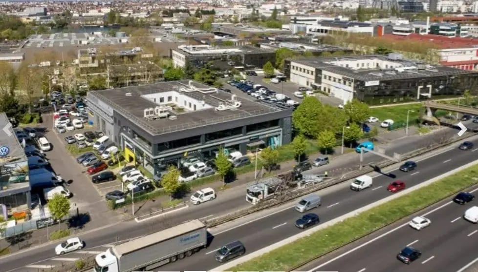 Flex in Nanterre for lease - Building Photo - Image 2 of 5