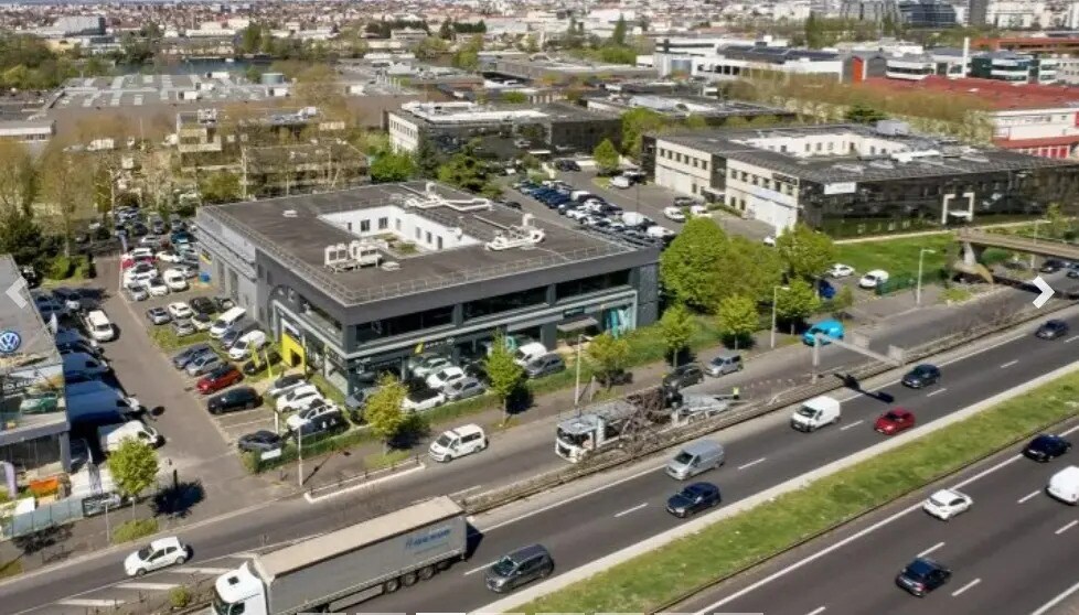 Flex dans Nanterre à louer - Photo du bâtiment - Image 2 de 5
