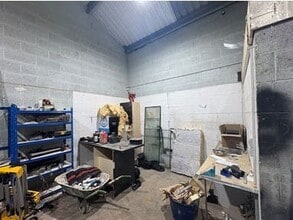 Colliery Rd, Worksop for lease Interior Photo- Image 2 of 5