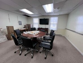 4 High St, Hampton, NH for lease Interior Photo- Image 2 of 2