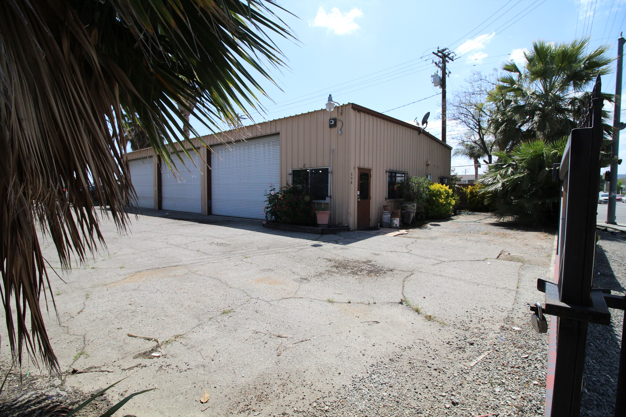 698 W Esplanade Ave, San Jacinto, CA for sale Primary Photo- Image 1 of 1