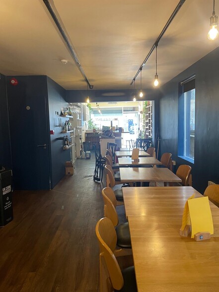 363 Roman Rd, London for lease - Building Photo - Image 3 of 8