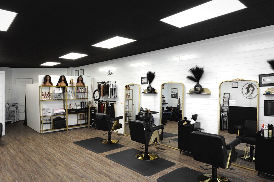 18 Public Sq, Watertown, NY à vendre - Photo intérieure - Image 2 de 21