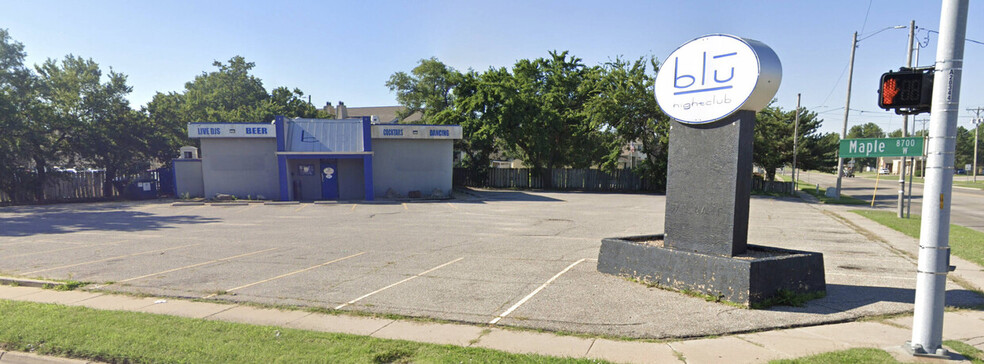 8716 W Maple St, Wichita, KS for lease - Building Photo - Image 2 of 5