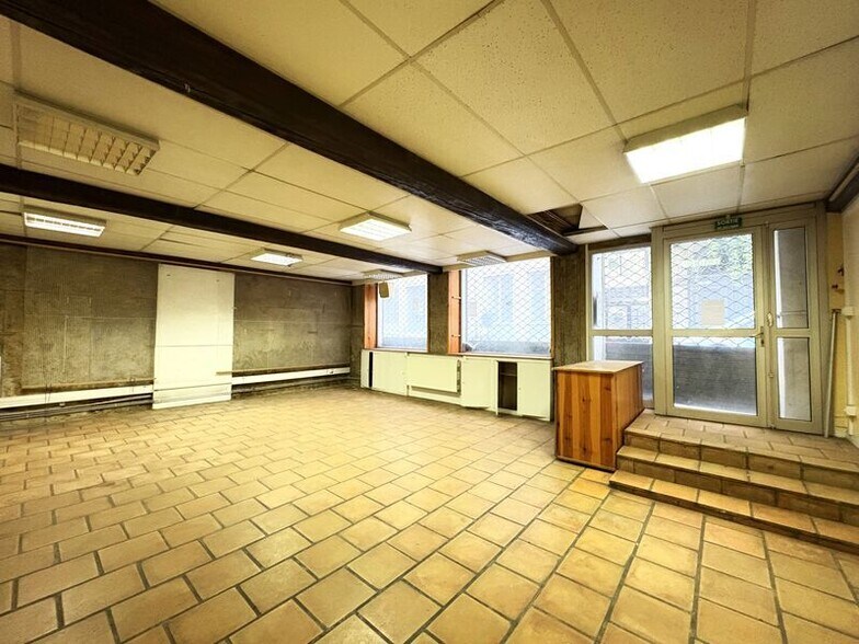 Rue De L'Annonciade, Lyon for sale - Interior Photo - Image 3 of 14