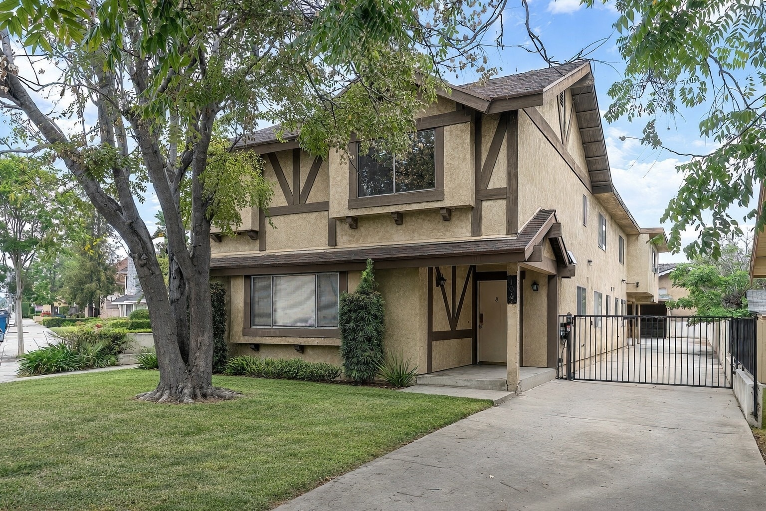 104 N Atlantic Blvd, Alhambra, CA à vendre Photo principale- Image 1 de 74