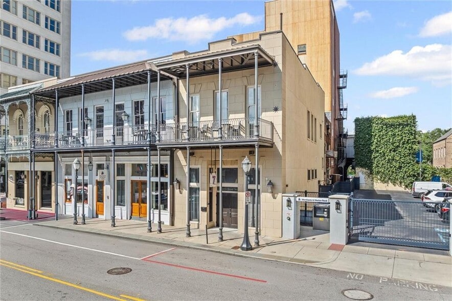 7 N Royal St, Mobile, AL for sale - Building Photo - Image 2 of 32