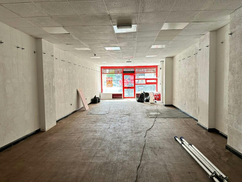 299 North End Rd, London for lease - Building Photo - Image 3 of 7