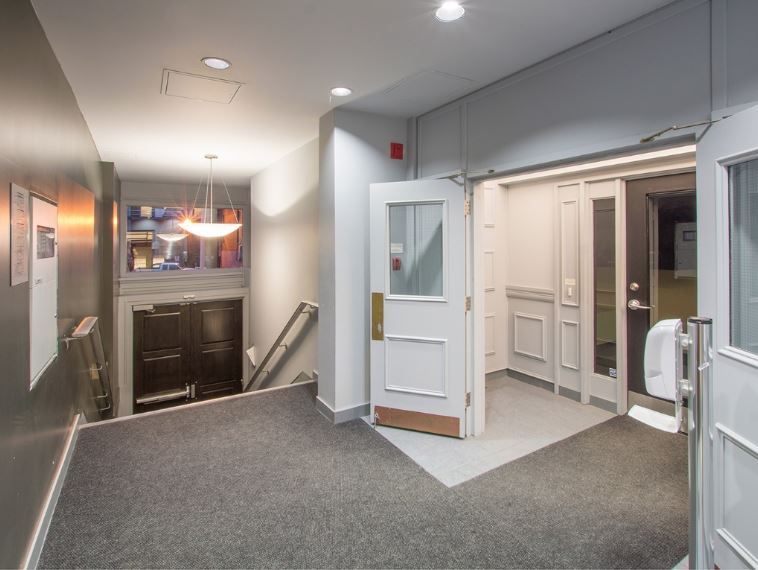 66 Queen St, Ottawa, ON for lease - Lobby - Image 2 of 3