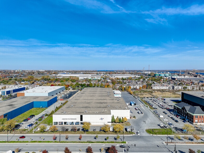1601 Rue Dickson, Montréal, QC for lease - Building Photo - Image 3 of 9