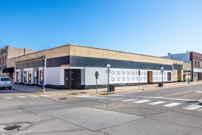 More details for 1208 Willis Ave, Perry, IA - Retail for Sale