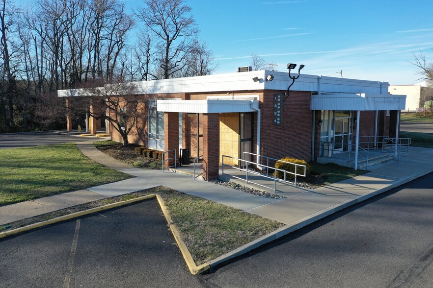 951 Trenton Rd, Fairless Hills, PA for lease - Building Photo - Image 3 of 11