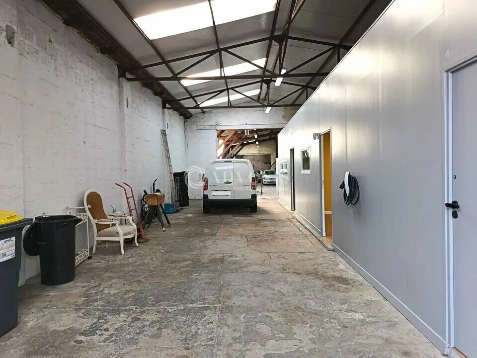 Flex in Faches-Thumesnil for lease Interior Photo- Image 1 of 7