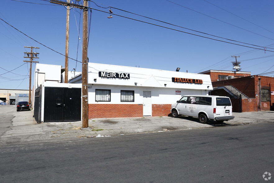 7857 Burnet Ave, Van Nuys, CA for sale - Primary Photo - Image 1 of 1