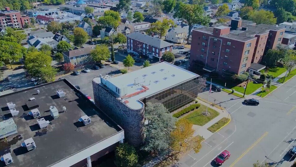 85 Orient Way, Rutherford, NJ à louer - Vidéo sur l’inscription commerciale - Image 2 de 88