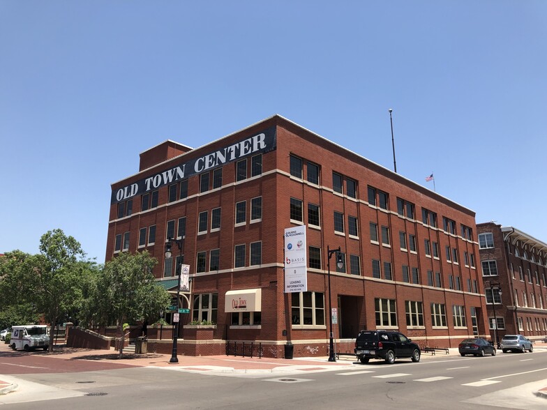 800 E 1st St, Wichita, KS à louer - Photo du bâtiment - Image 2 de 4