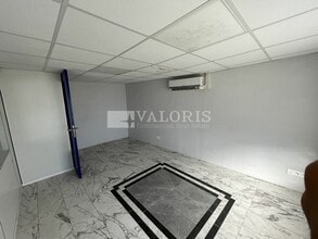 197 Avenue Francis De Pressensé, Vénissieux for lease Interior Photo- Image 1 of 8