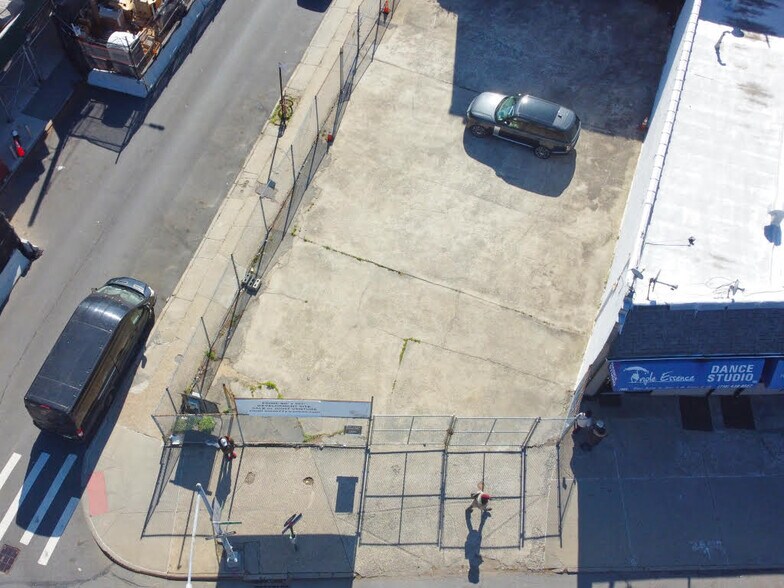 7901 7th Ave, Brooklyn, NY à vendre - Photo du bâtiment - Image 3 de 9