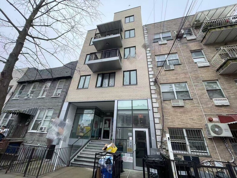 832 40th St, Brooklyn, NY à vendre - Photo du bâtiment - Image 1 de 3