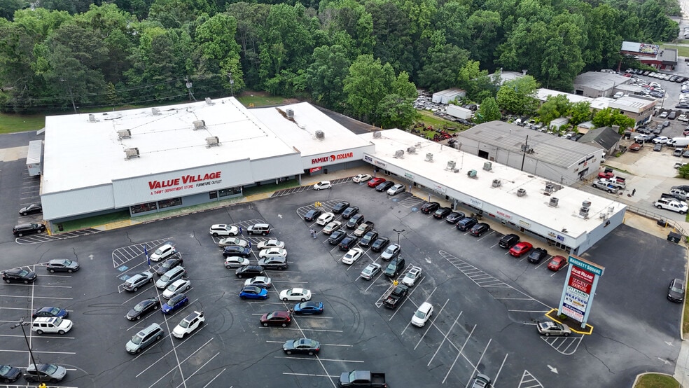 3853 Lawrenceville Hwy, Tucker, GA à louer - Photo du bâtiment - Image 2 de 5