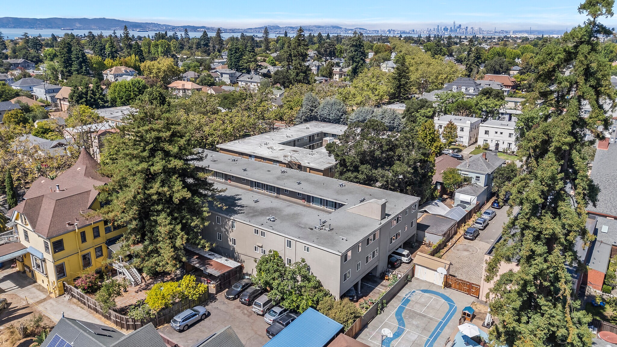 1715 Central Ave, Alameda, CA à vendre Photo du bâtiment- Image 1 de 7