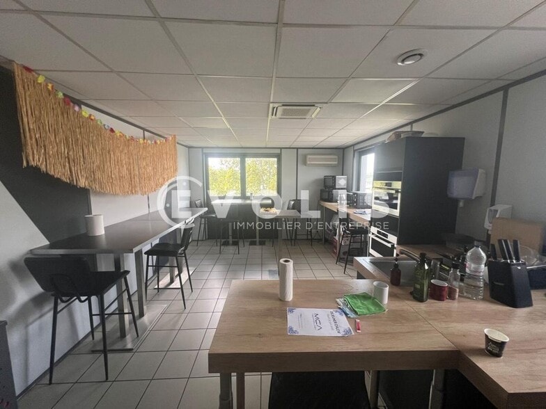 Office in Creteil for sale - Interior Photo - Image 3 of 4
