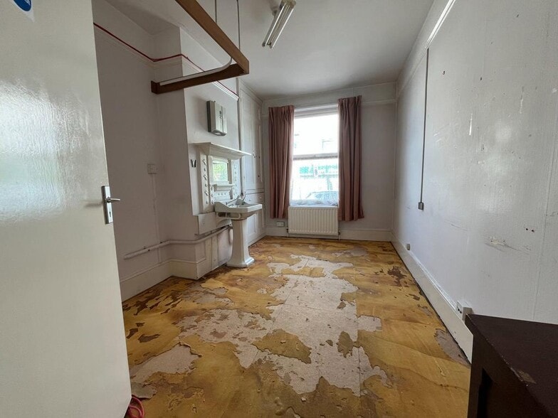 511 Canterbury St, Gillingham for sale - Building Photo - Image 3 of 25