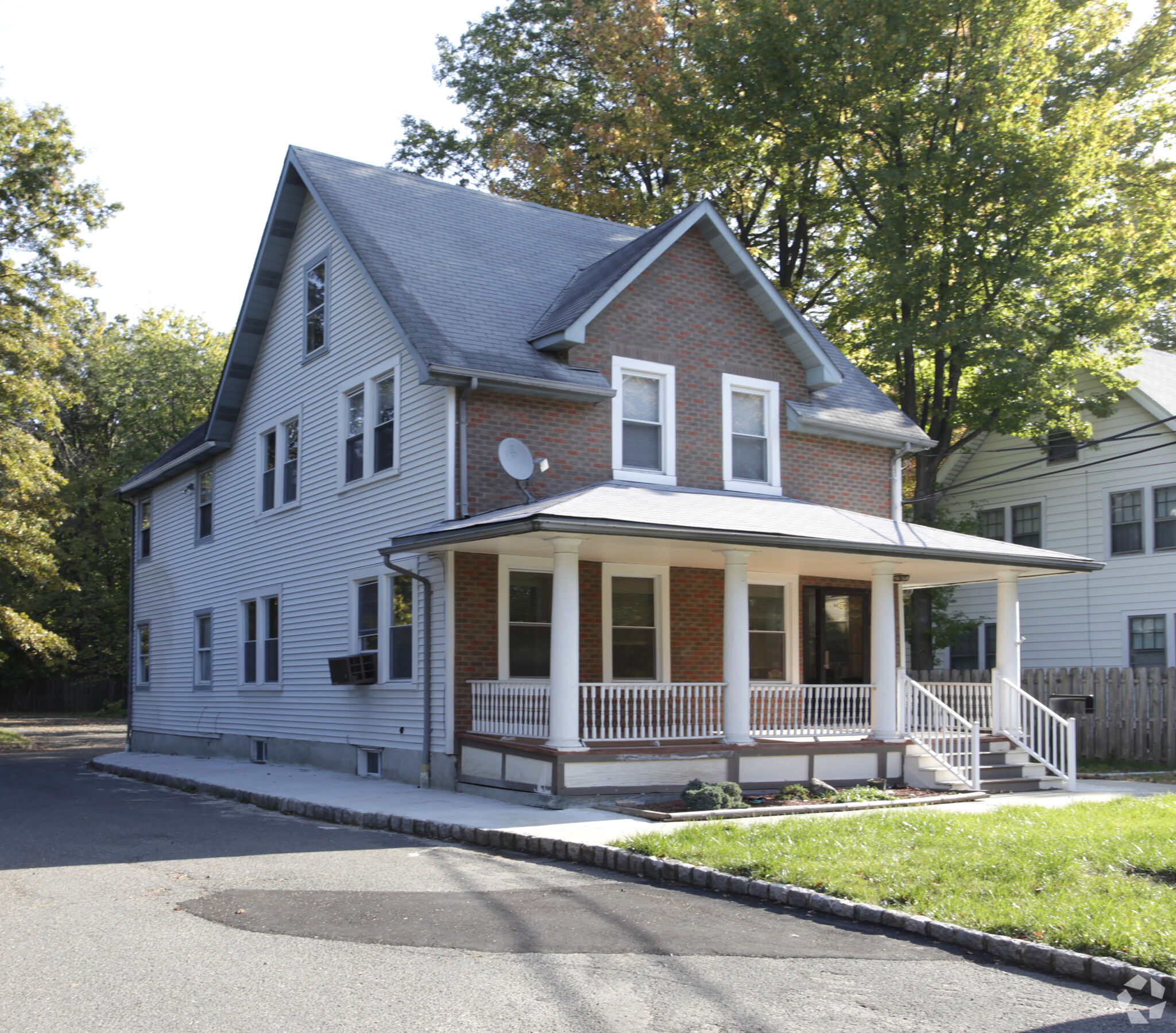 1100 Green St, Iselin, NJ à vendre Photo principale- Image 1 de 1