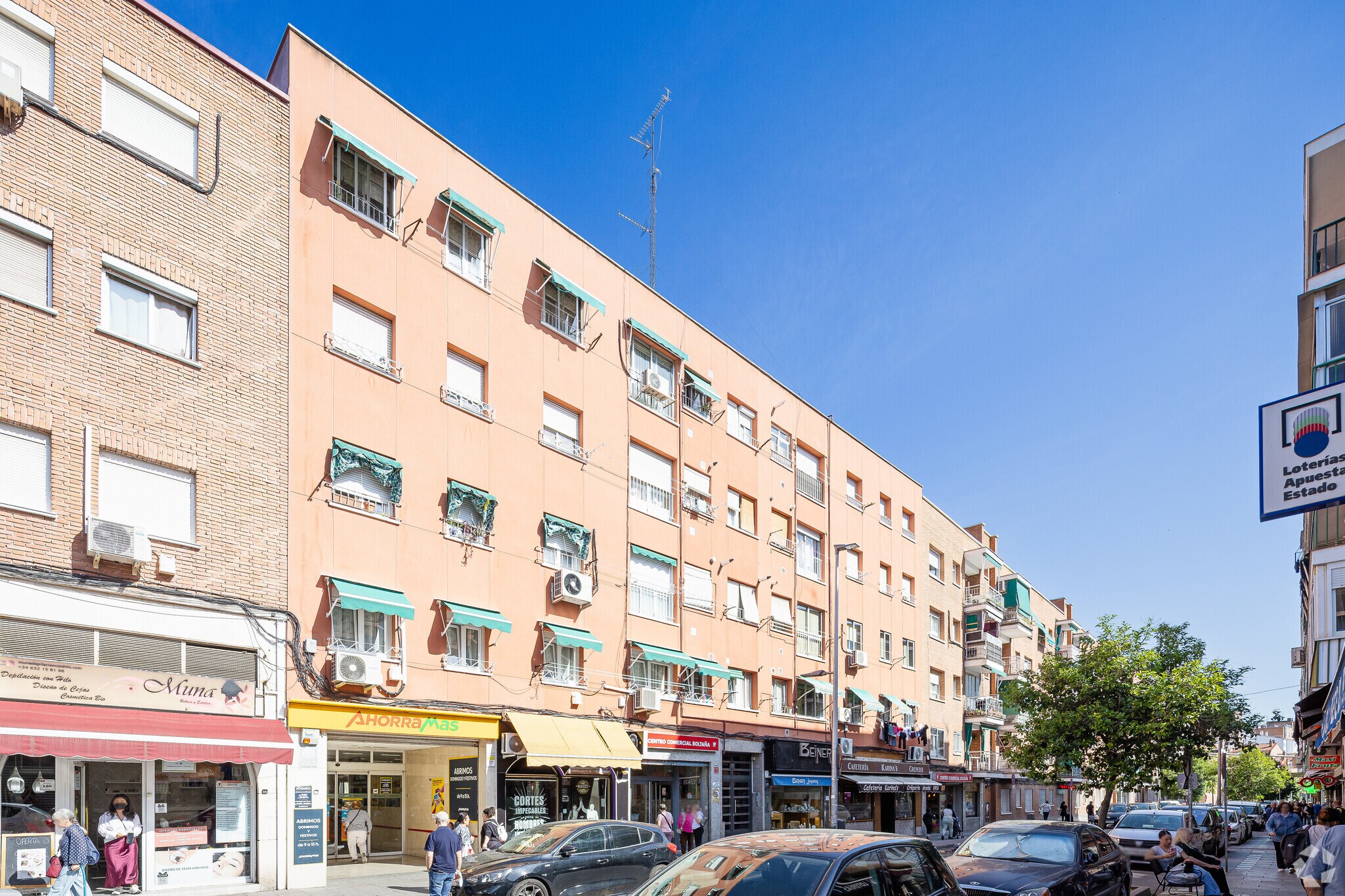 Calle de Boltaña, 19, Madrid, Madrid for lease Primary Photo- Image 1 of 2
