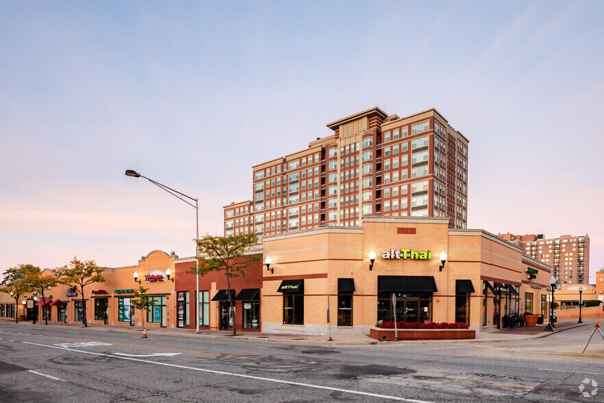 21 S Evergreen Ave, Arlington Heights, IL à louer - Photo du bâtiment - Image 3 de 8