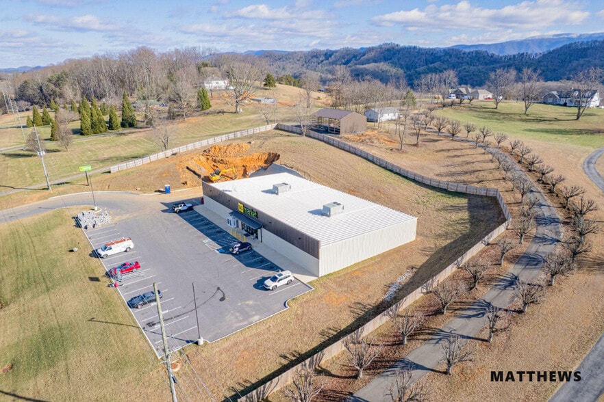 4462 US-421, Bristol, TN for sale - Building Photo - Image 2 of 3